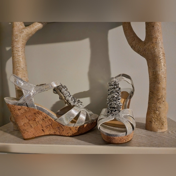 EUC Gianni Bini Cork Heels - Picture 1 of 3